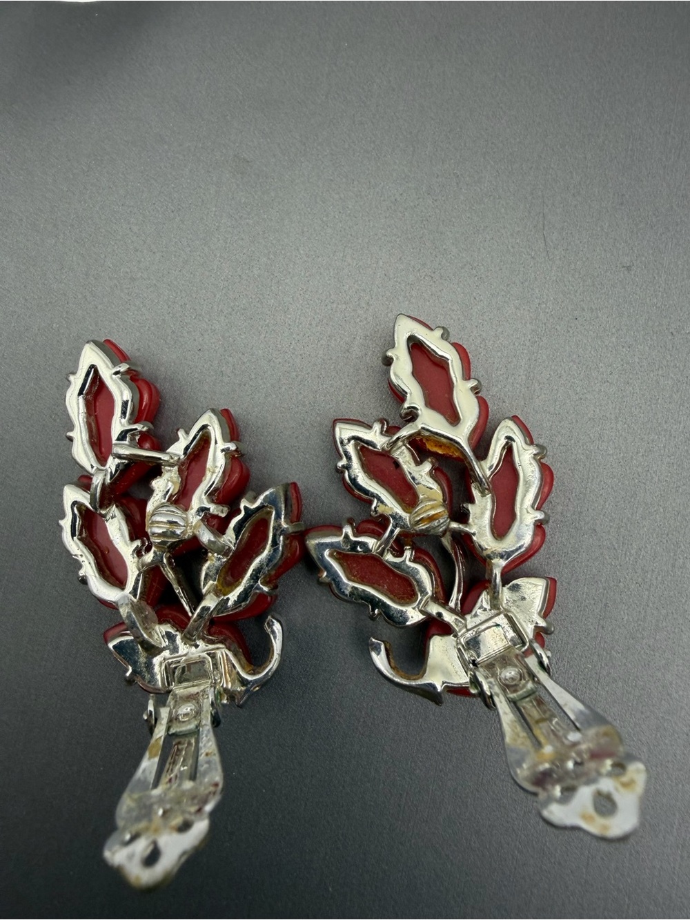 Lisner Red Leaf Cluster Thermoset Clip-On Earrings Vintage 2” - Picture 5 of 10
